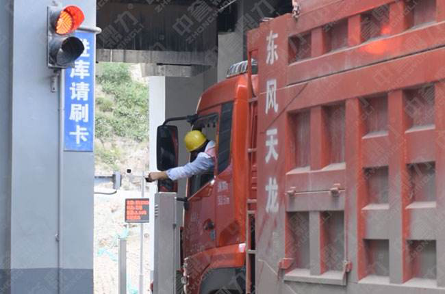 �o��ֵ�������Ԅ��b܇ϵ�y(t��ng)