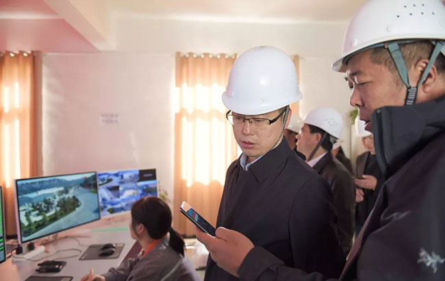 �F���~�ʭh(hu��n)���־��L������һ���W�R���u���������{(di��o)��