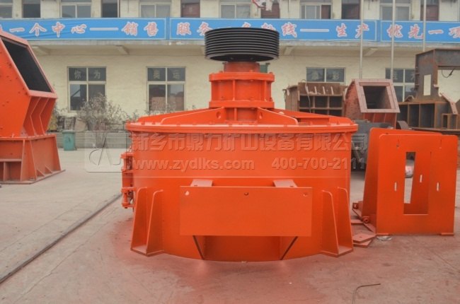 立軸錘擊式破碎機(jī)