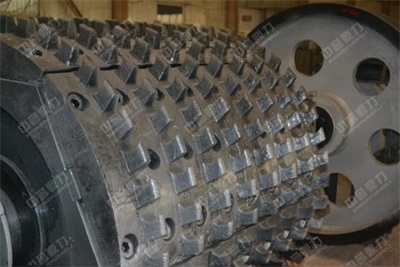 對輥破的輥?zhàn)? style=