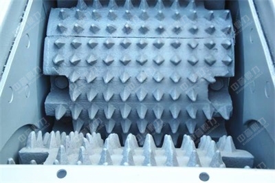 對(duì)輥破的輥?zhàn)? style=