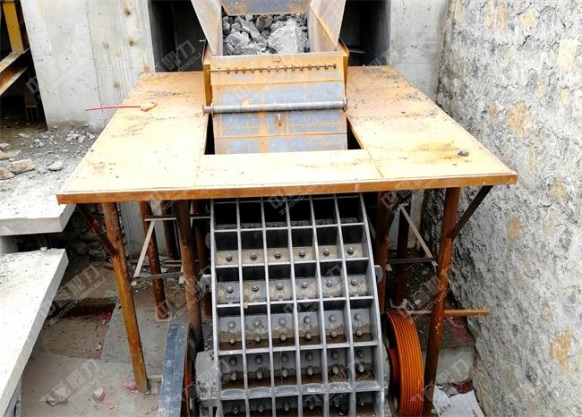 石子破碎機(jī)吃料