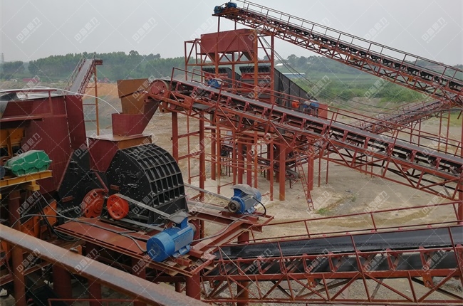 小型砂場(chǎng)