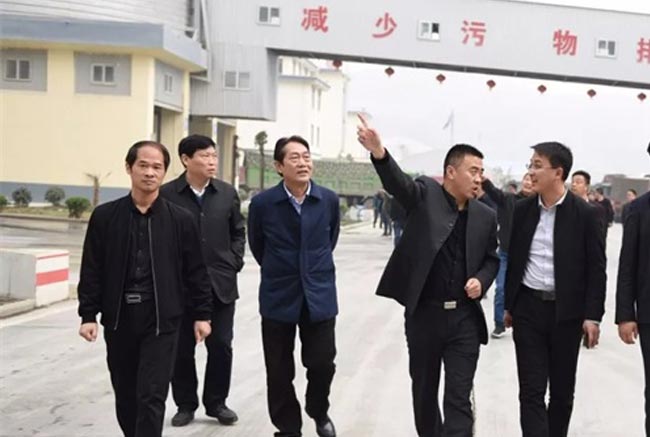 ����F(tu��n)һ�п���ɰʯ�������a(ch��n)��