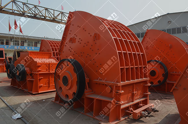 時產(chǎn)600噸錘式破碎機(jī)