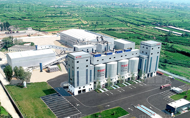 河南省發(fā)展改革委導(dǎo)一行參觀衛(wèi)輝市藍(lán)天環(huán)保材料公司四位一體項(xiàng)目