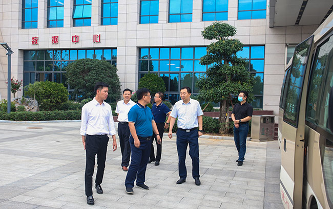 �����и��ؕ�(sh��)�L(zh��ng)��־��(qi��ng)һ���W�R���u(y��)���������{(di��o)��