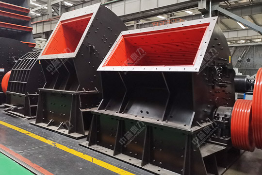 ����C���